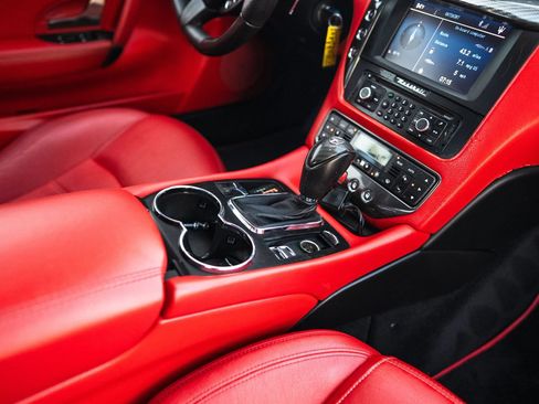 Used 2015 Maserati GranTurismo MC RWD image 19