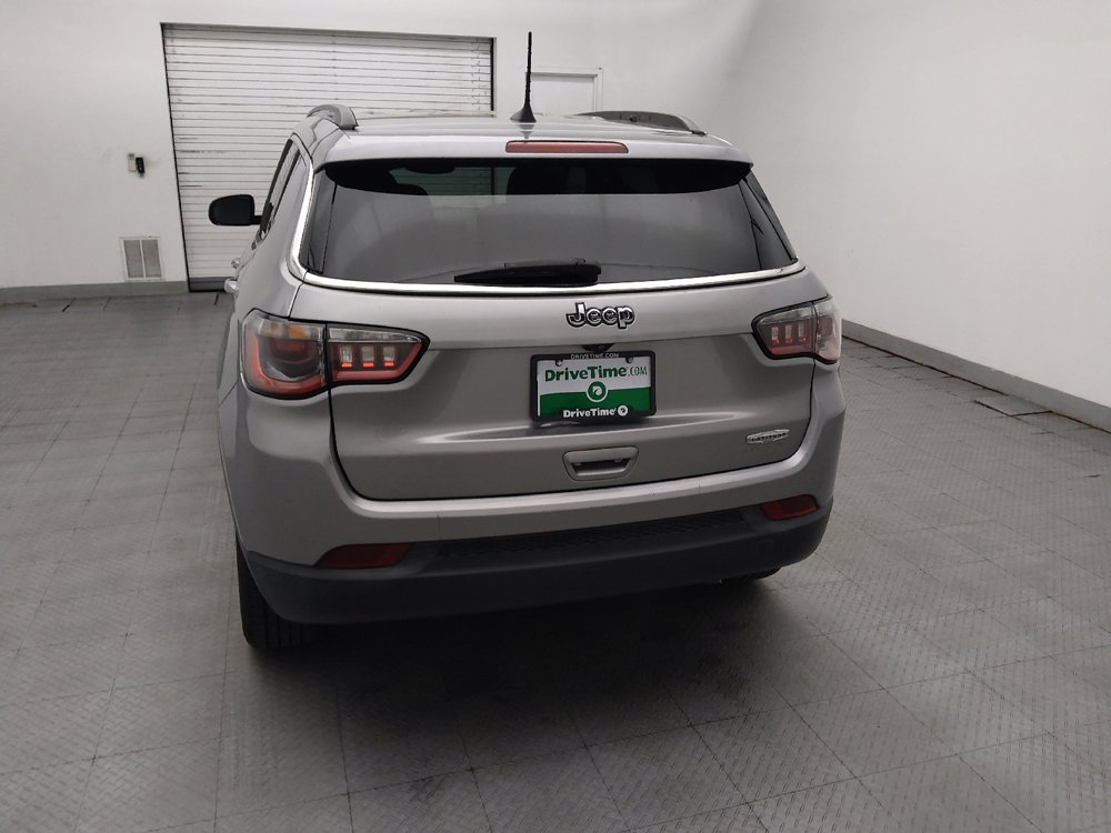 Used 2019 Jeep Compass Latitude w/ Popular Equipment Group FWD image 7