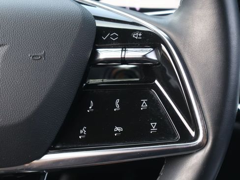 Certified 2024 Cadillac Lyriq Tech RWD image 21