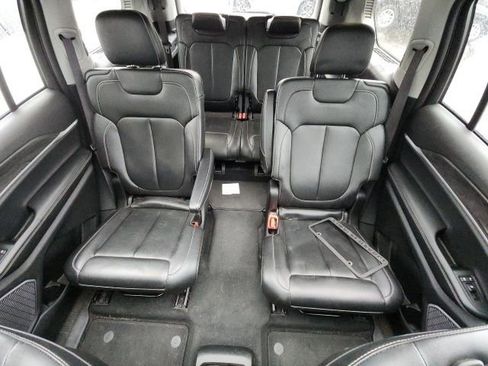 Used 2023 Jeep Grand Cherokee L Limited image 14