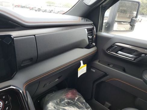 New 2026 GMC Sierra 2500 AT4 w/ Technology Package image 28