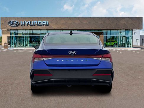 New 2026 Hyundai Elantra SE image 6