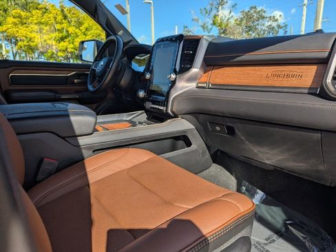 Used 2023 RAM 1500 Limited w/ Body Color Bumper Group image 9