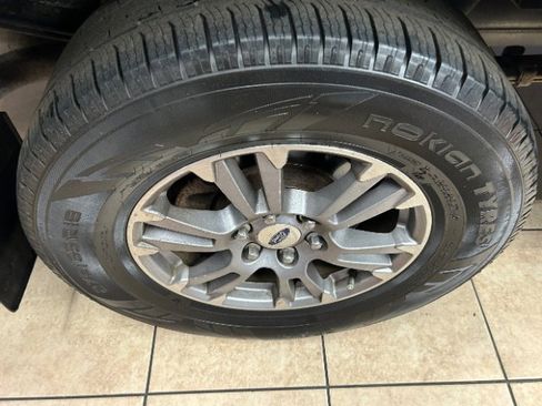 Used 2018 Ford F150 Lariat w/ Equipment Group 501A Mid image 18