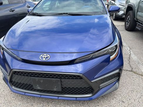 Used 2020 Toyota Corolla XSE FWD image 2