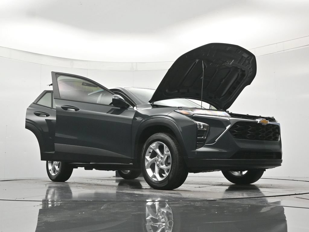 New 2026 Chevrolet Trax LS w/ LS Convenience Package FWD image 48