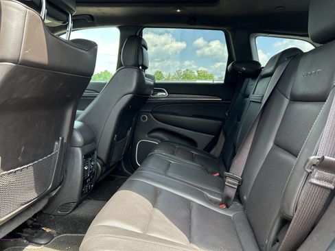 Used 2018 Jeep Grand Cherokee Summit w/ Skid Plate Group AWD/4WD image 10
