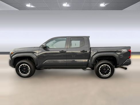 Used 2024 Toyota Tacoma TRD Off-Road image 2