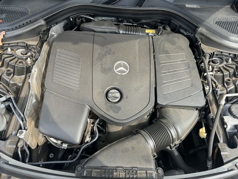 Used 2024 Mercedes-Benz GLC 300 image 36