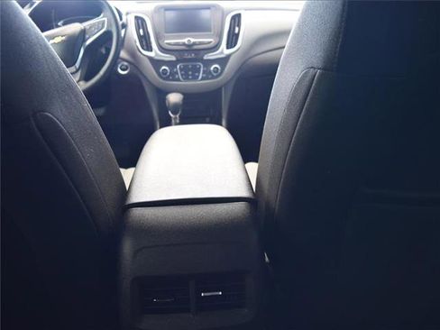 Used 2024 Chevrolet Equinox LT image 27