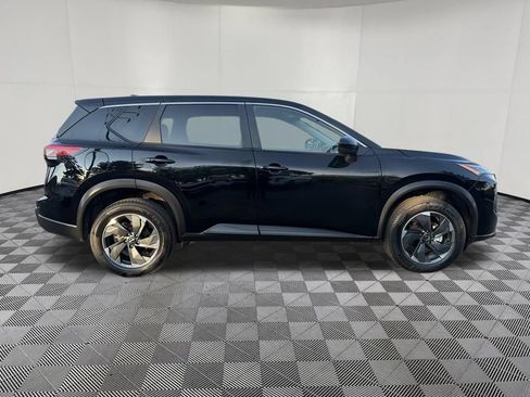 Used 2024 Nissan Rogue SV AWD/4WD image 10