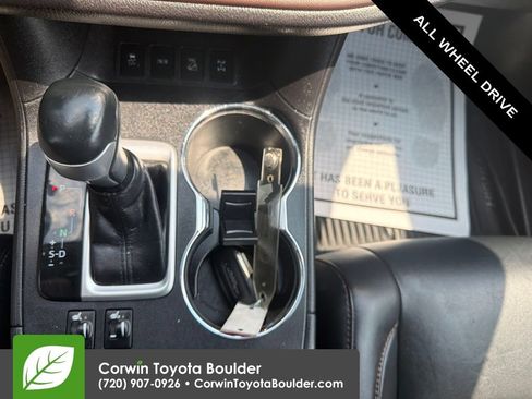 Used 2019 Toyota Highlander XLE w/ Carpet Mat Package (TMS) AWD/4WD image 32