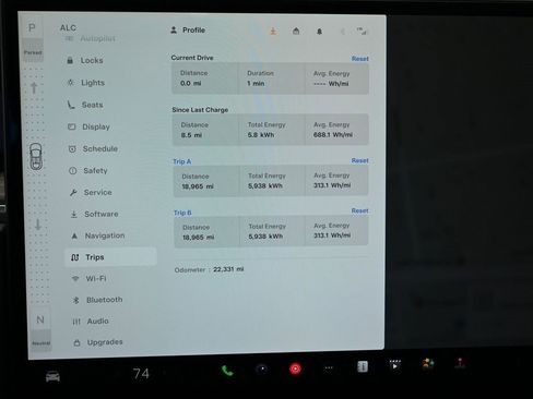 Used 2022 Tesla Model X image 31