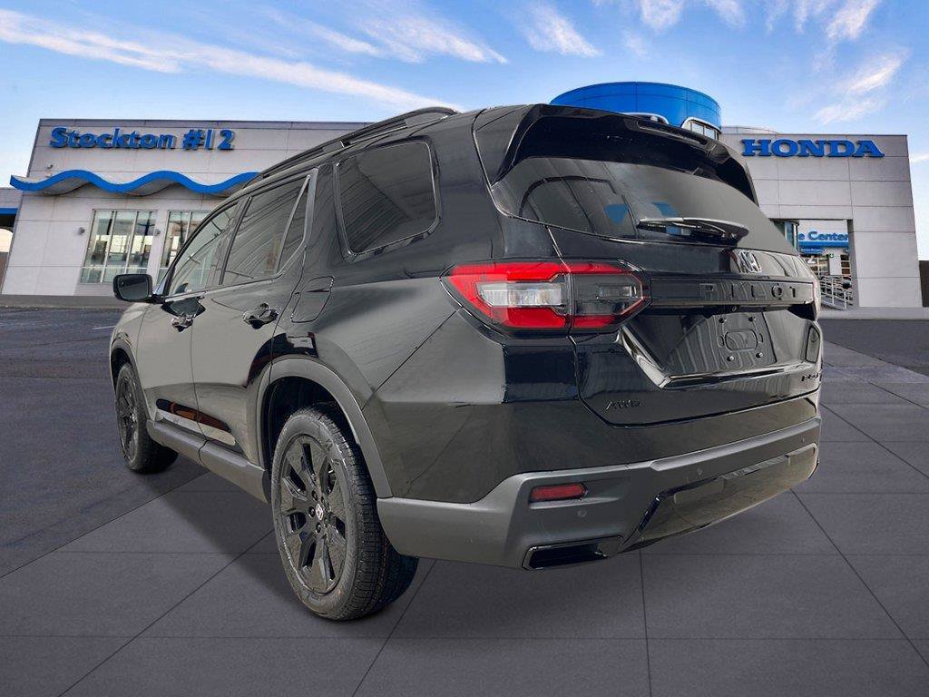 New 2026 Honda Pilot Black Edition image 3