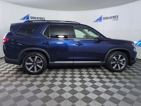 Used 2025 Honda Pilot Elite image 6
