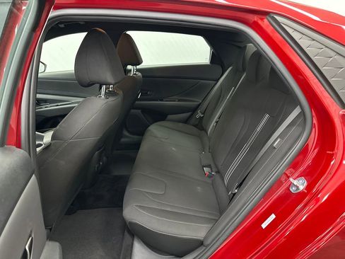 Certified 2025 Hyundai Elantra Sport image 15