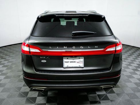 Used 2018 Lincoln MKX Reserve w/ Lincoln MKX Climate Package FWD image 28