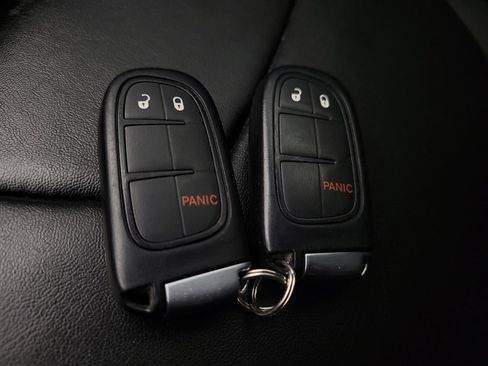 Used 2019 Jeep Cherokee Latitude Plus image 32