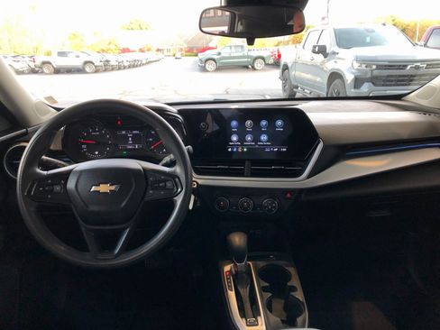 Certified 2024 Chevrolet Trax LS w/ LS Convenience Package image 16