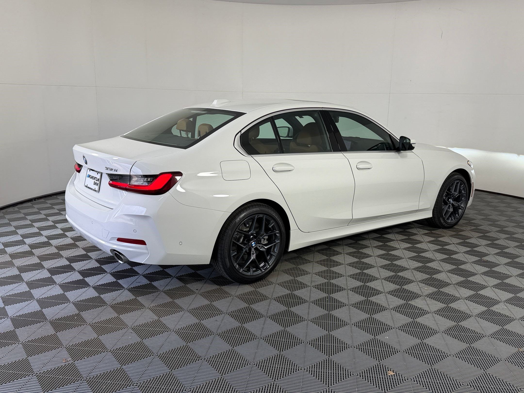 Used 2026 BMW 330i Sedan w/ Premium Package RWD image 9