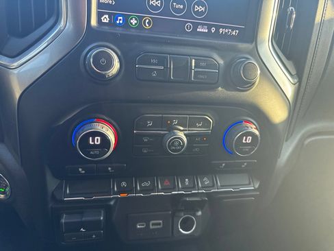 Used 2020 Chevrolet Silverado 1500 LT AWD/4WD image 15