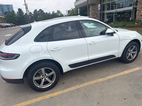 Used 2021 Porsche Macan AWD/4WD image 2