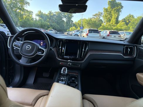 Certified 2023 Volvo XC60 B5 Ultimate w/ Protection Package Premier FWD image 30