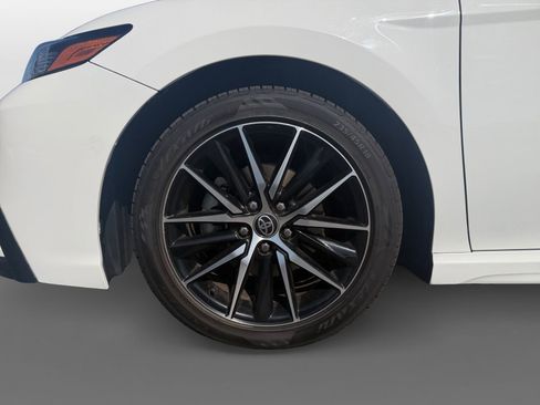 Certified 2022 Toyota Camry SE w/ Carpet Mat Package (TMS) FWD image 14