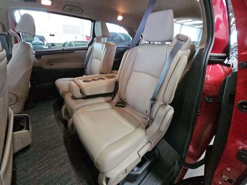 Used 2024 Honda Odyssey Touring image 9