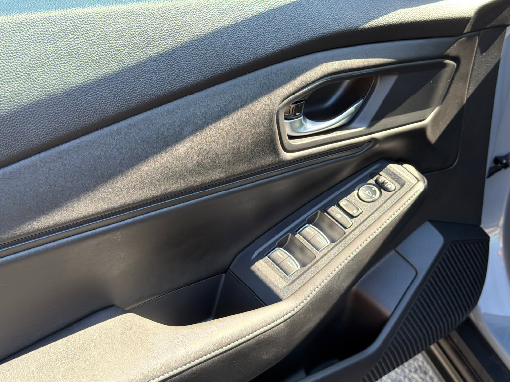 Used 2025 Honda Accord Sport image 17