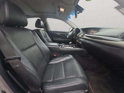Used 2015 Lexus LS 460 AWD w/ Comfort Package image 15