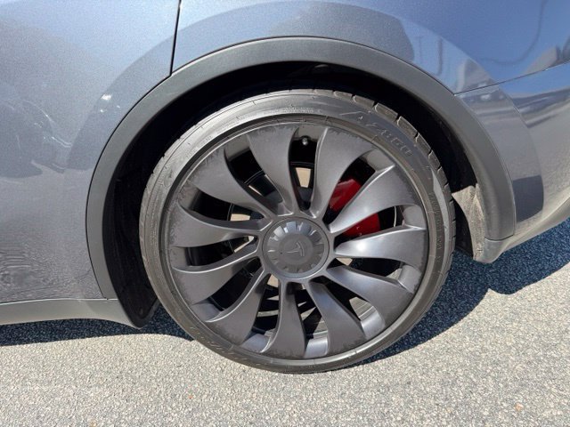 Used 2023 Tesla Model Y Long Range AWD/4WD image 5