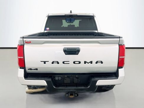 Used 2024 Toyota Tacoma TRD Sport AWD/4WD image 5