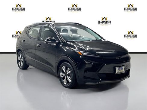 Used 2023 Chevrolet Bolt EUV LT w/ Convenience Package image 3