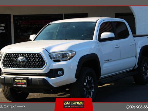 Used 2019 Toyota Tacoma TRD Off-Road RWD image 1