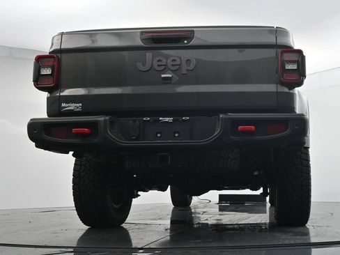 Used 2025 Jeep Gladiator Rubicon AWD/4WD image 35