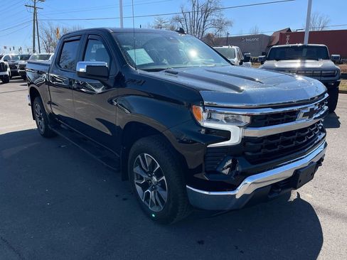 Used 2024 Chevrolet Silverado 1500 LT w/ Z71 Off-Road Package image 7