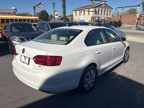 Used 2014 Volkswagen Jetta SE image 5