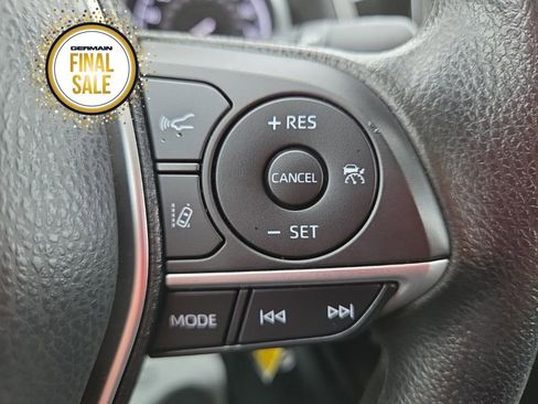 Used 2022 Toyota Camry LE image 34