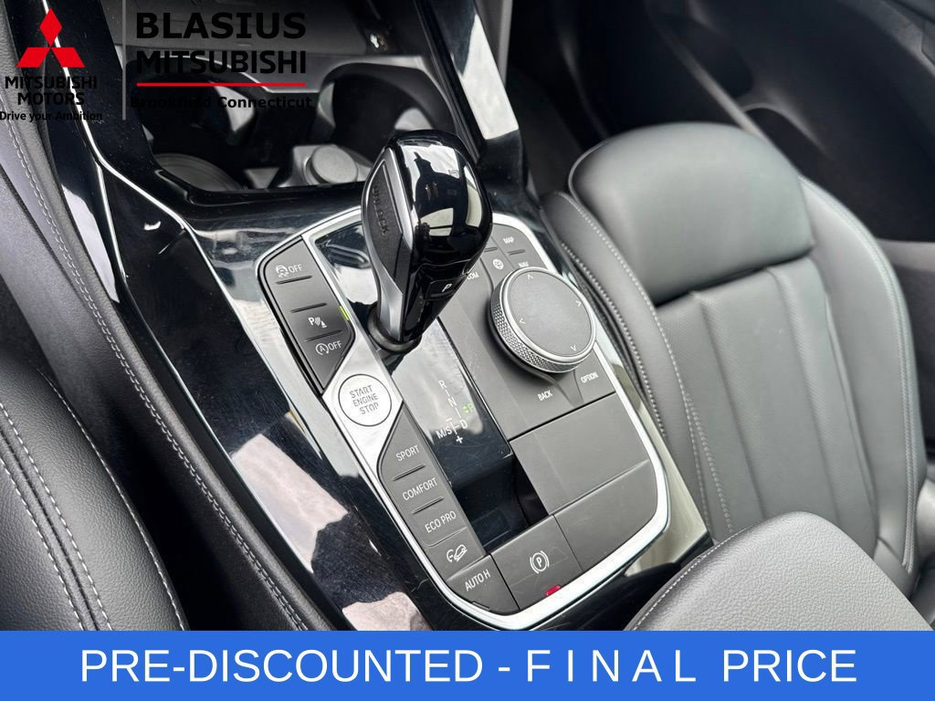 Used 2025 BMW X4 xDrive30i AWD/4WD image 33