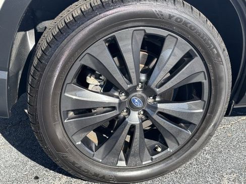 Used 2022 Subaru Ascent Onyx Edition image 6