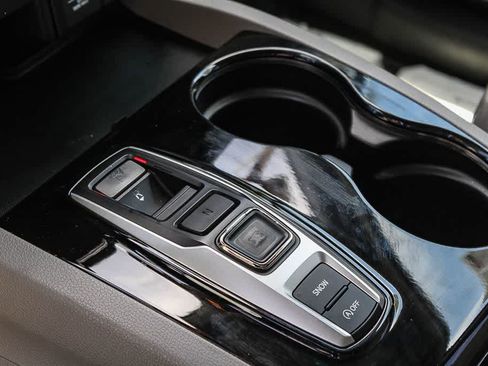 Used 2018 Honda Pilot Touring image 19