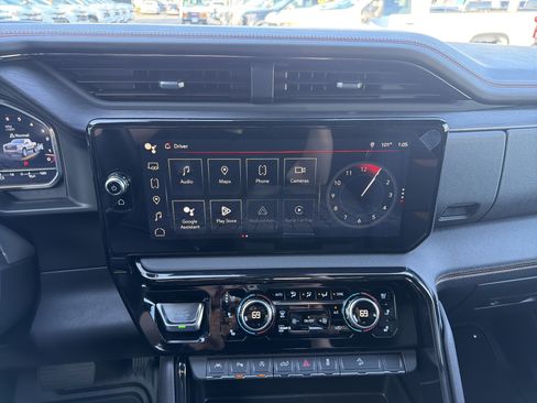 Used 2024 GMC Sierra 1500 AT4 w/ Technology Package AWD/4WD image 23