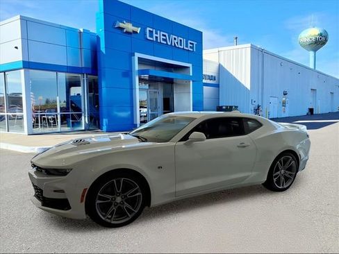 Used 2021 Chevrolet Camaro SS image 8