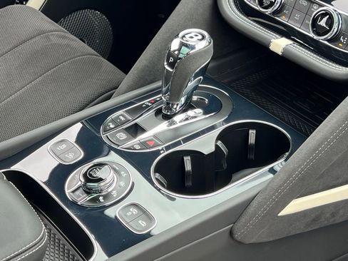 Used 2023 Bentley Bentayga Speed image 42