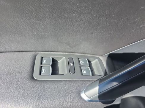 Used 2016 Volkswagen Passat 1.8T SEL Premium image 40