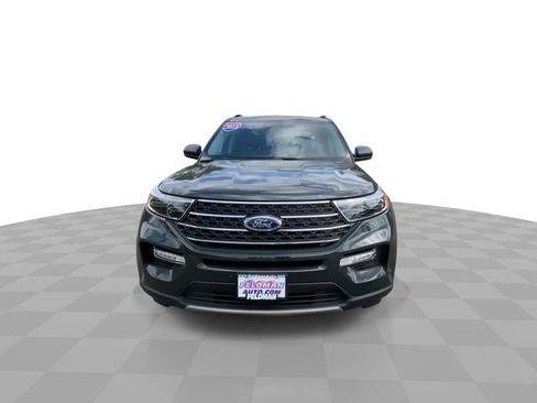 Used 2023 Ford Explorer XLT w/ Equipment Group 202A AWD/4WD image 5