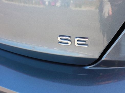 Used 2025 Volkswagen Jetta SE image 6