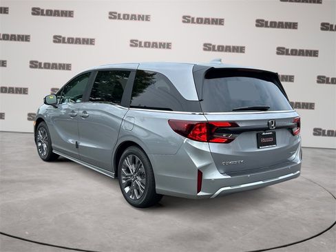 New 2026 Honda Odyssey Touring image 3