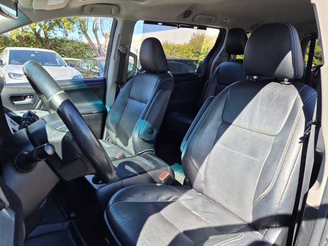 Used 2017 Toyota Sienna SE FWD image 15
